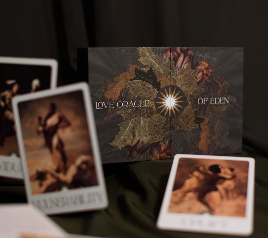 Love Oracle of Eden box